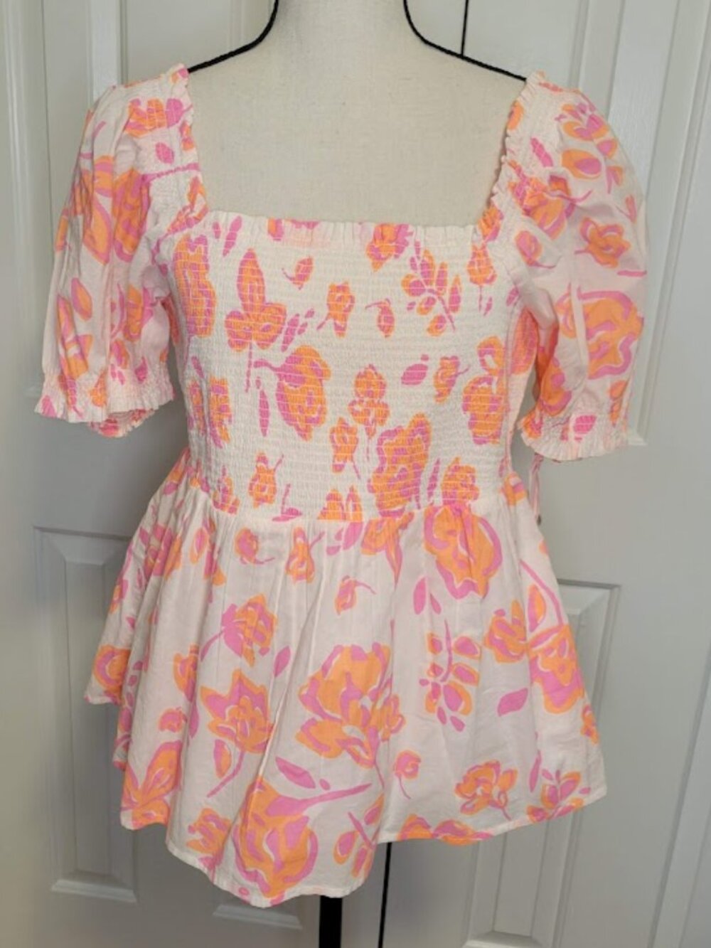 Vineyard Vines Pink Orange Floral Smocked Peplum Top Puff Sleeve Size M NWT